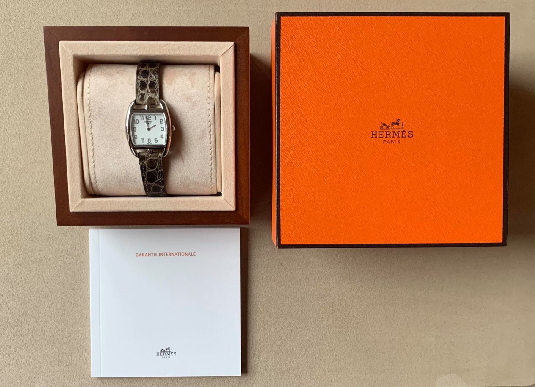 Hermès Uhren: Hermés - Cape Code Tonneau – Neu und originalverpackt aus Triesen von hor_6kx9