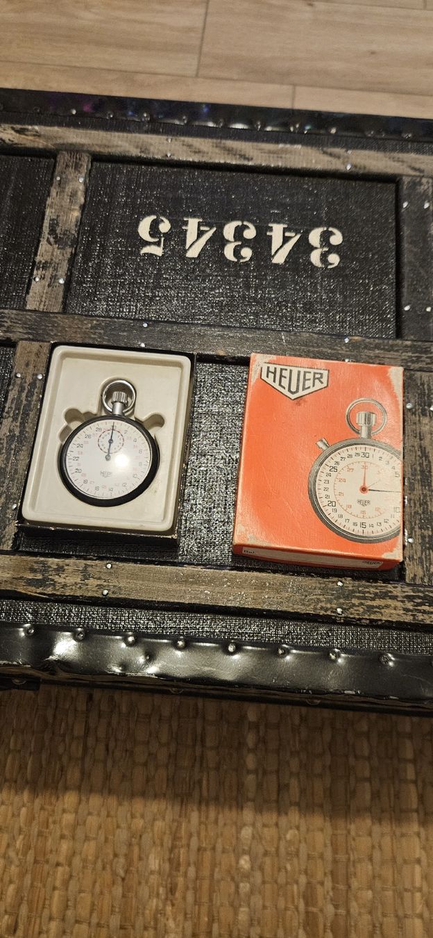 Tag Heuer Montres: chronographe Heuer  – D'occasion à Venthône par piz_py9h
