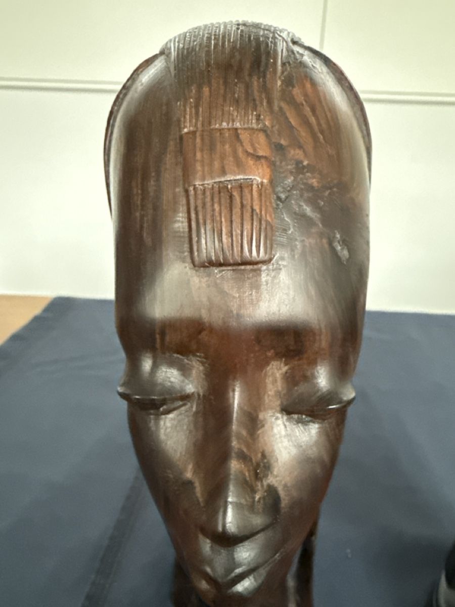 Sculture & Statue: Afrikanische Schnitzkunst aus massivem Ebenholz – Usato da Güttingen venduto da timmikale 1