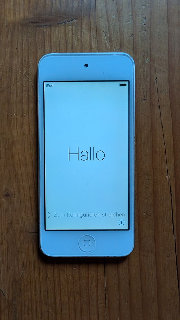 Apple Lettore multimediale portatile: Apple iPod Touch Silber 32GB – Usato da Bubikon venduto da Snack0 1