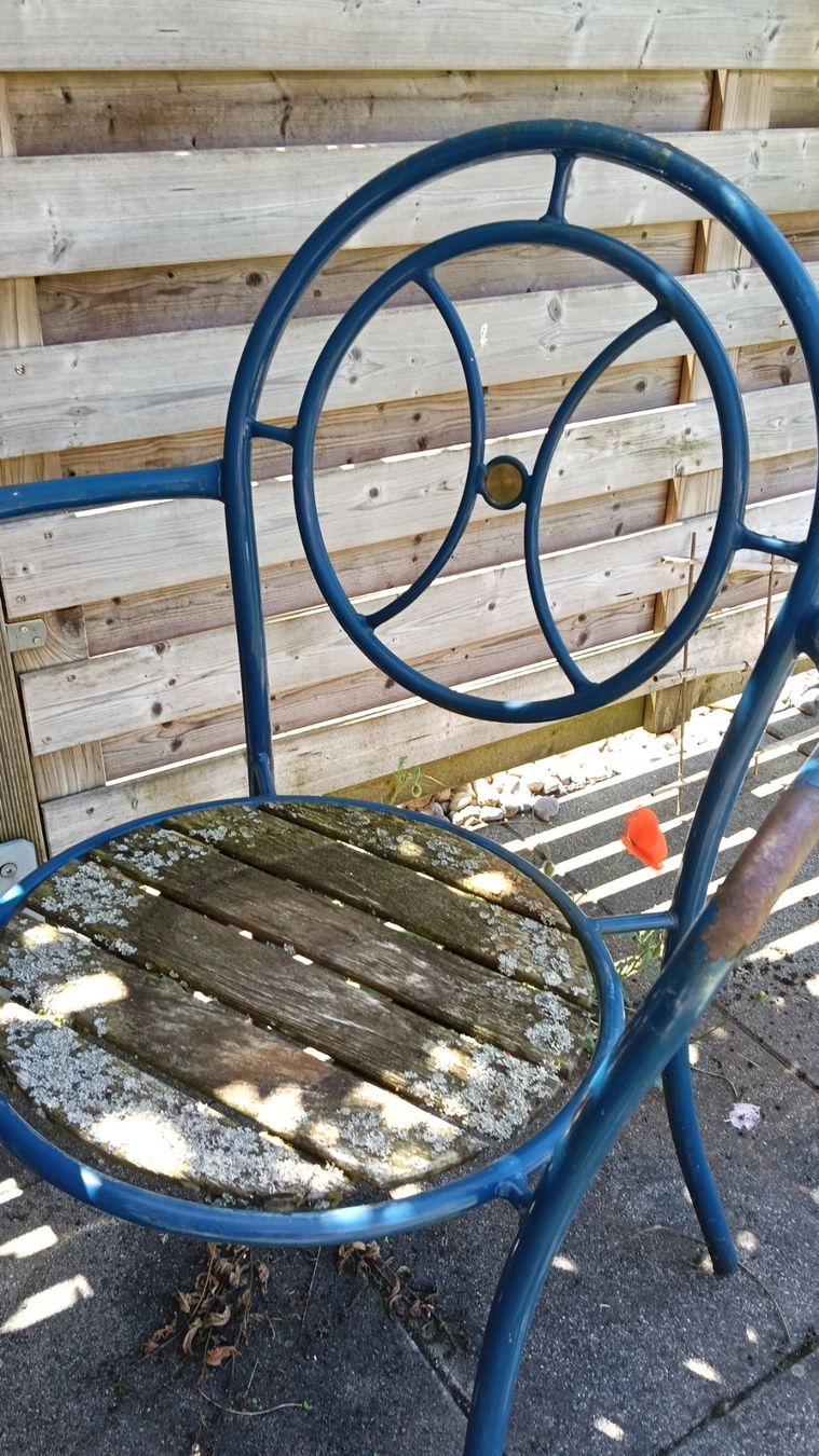 Set di tavolo e panche: Gartenset, 2 Stühle, 1Tisch,  shabbychic – Usato da Steffisburg venduto da tut_s28q 2