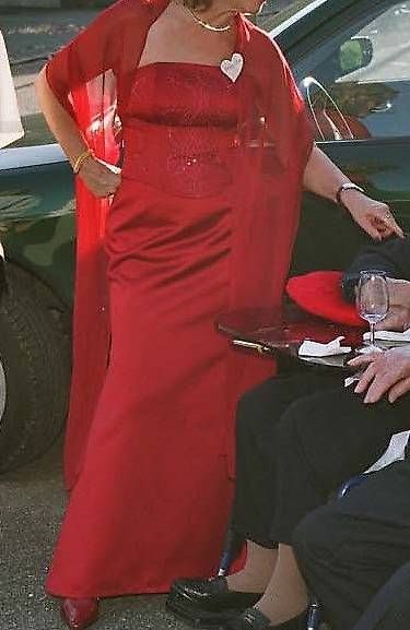 Kleider: Abendkleid plus passendes Täschchen – Gebraucht aus Untersiggenthal von Myrthamw 4