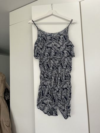 Luftiger Sommer Jumpsuit mit Blätter Muster, Grösse 36
