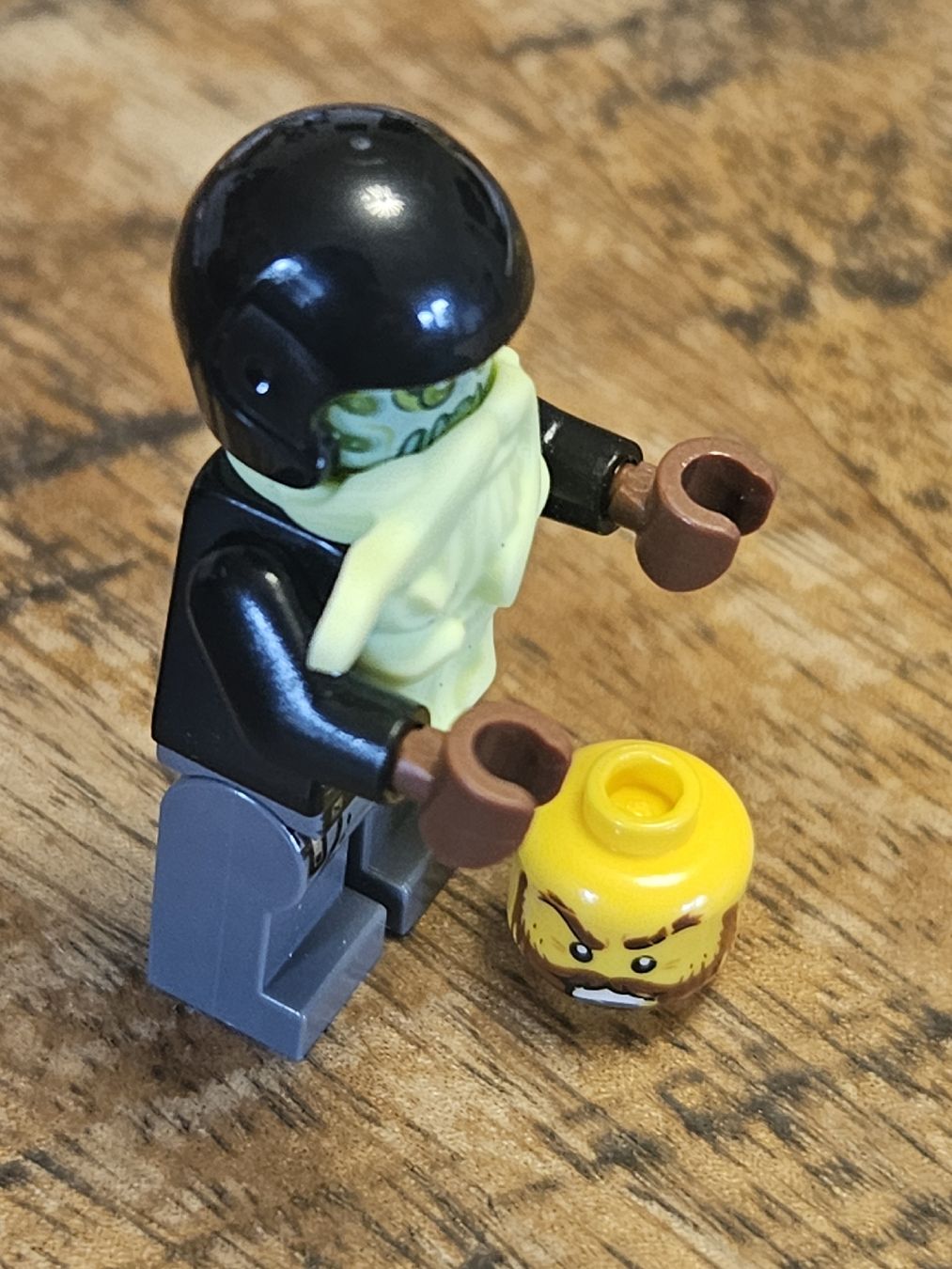 Lego Kit di costruzioni: lego figurine hidden side hs025 Dwayne – Usato da Confignon venduto da Ecrofigs 4