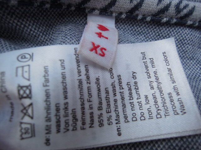 Blutsgeschwister Maglioni & Felpe: BLUTSGESCHWISTER  Gr. 34 cooler leichterer Pulli Marinestil – Usato da Basel venduto da FRAU.ZAUBER.MOND 4