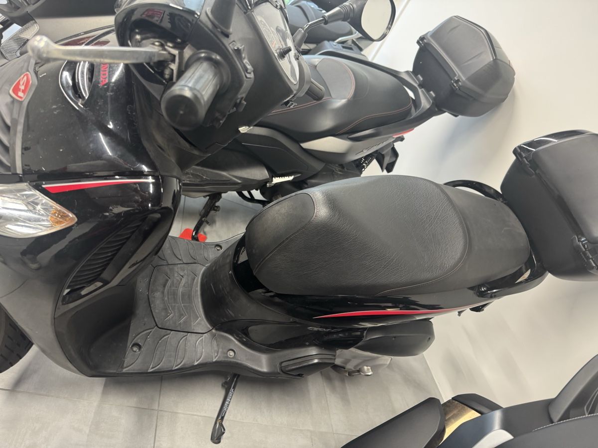 Honda Scooter: Honda SH125 i – Usato da Marthalen venduto da gho_xp9m 2