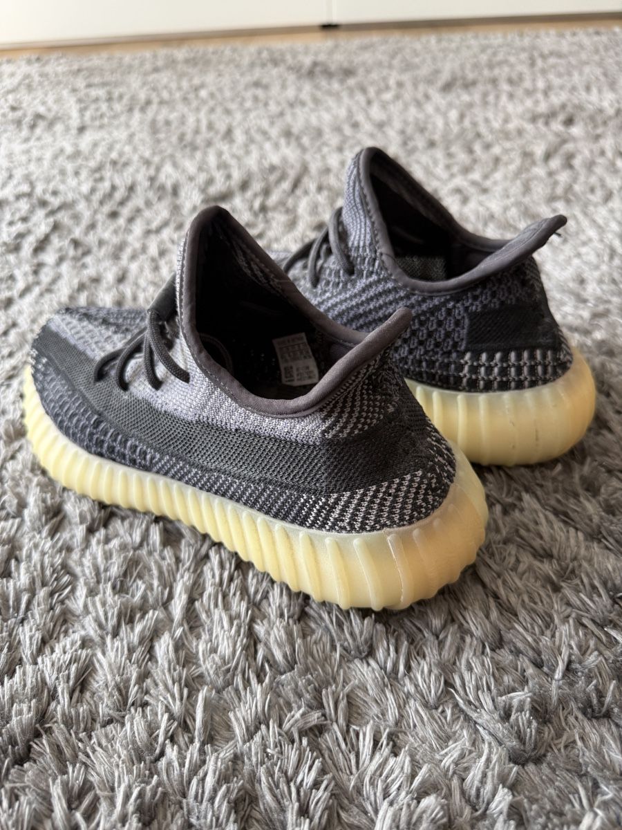 Adidas Herrenschuhe: Adidas Yeezys – Neu (gemäss Beschreibung) aus Hochfelden von mat_m29w 1