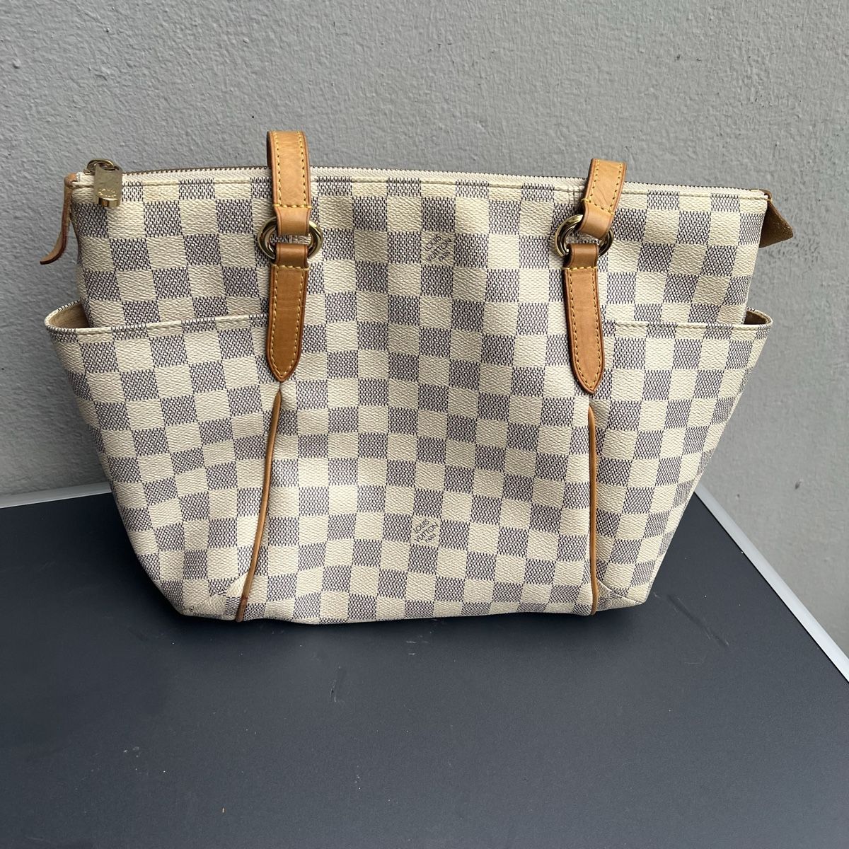 Louis Vuitton Sacs: Louis Vuitton Tasche zu verkaufen  – D'occasion à Wil SG par Cristiano02062017 1