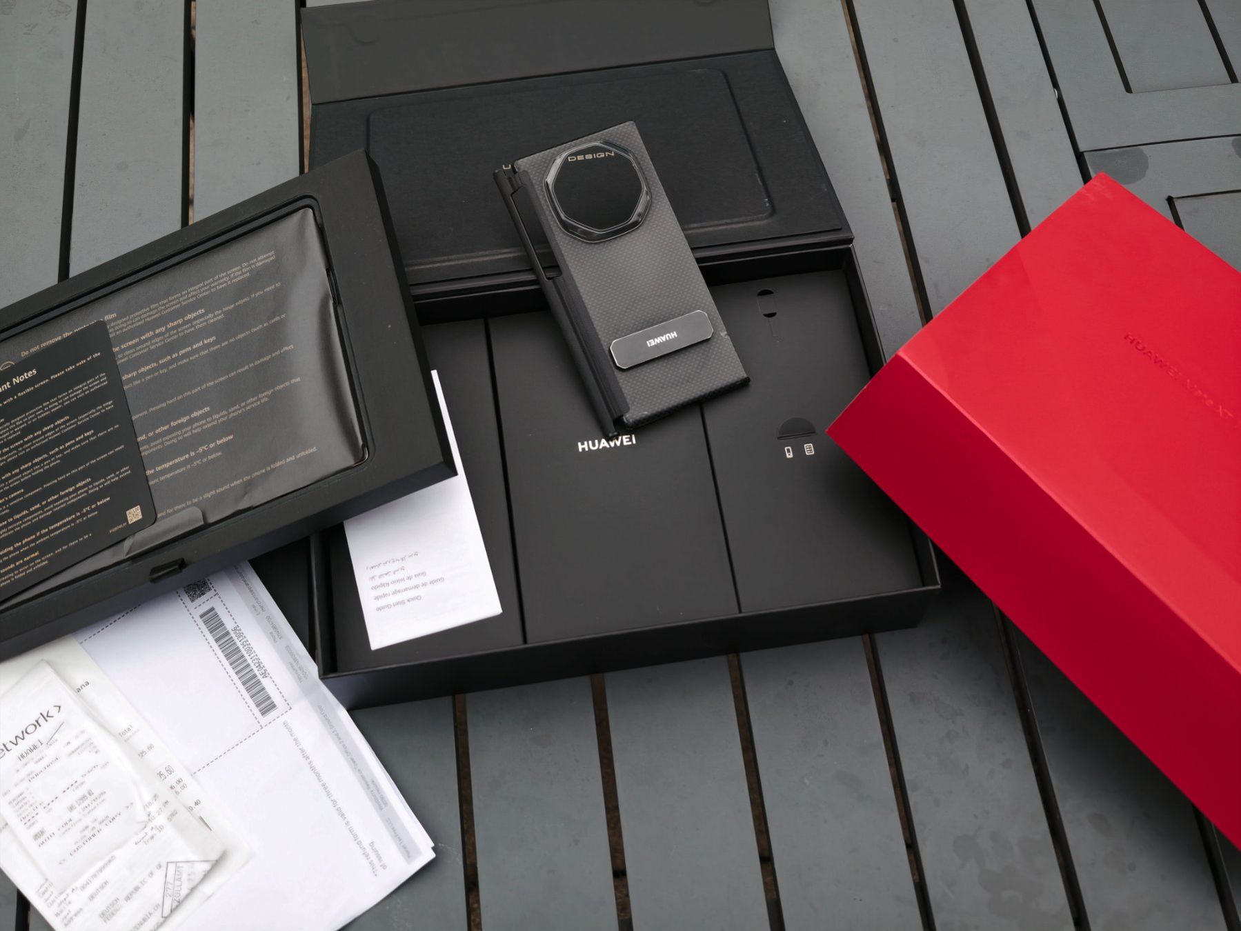 Huawei Telefoni cellulari / Smartphones: Huawei Mate XT Ultimate Trifold Smartphone 1TB – Usato da Mönchaltorf venduto da Cyman7 6