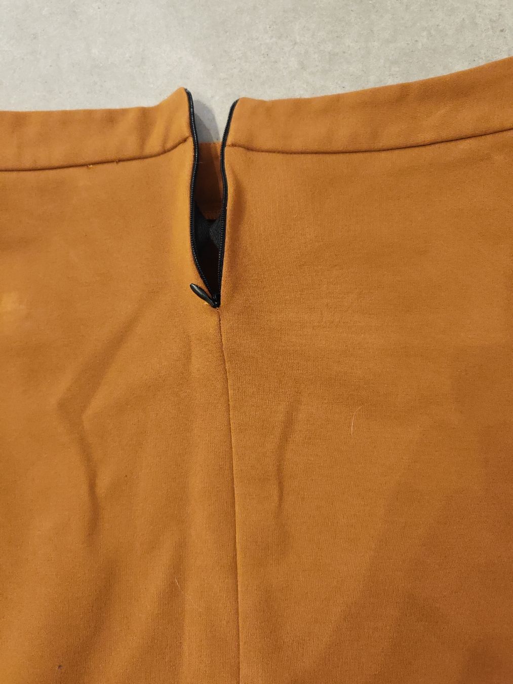 Gonne: Jupe jaune moutarde taille 38 – Usato da Longirod venduto da DigiSmart 1