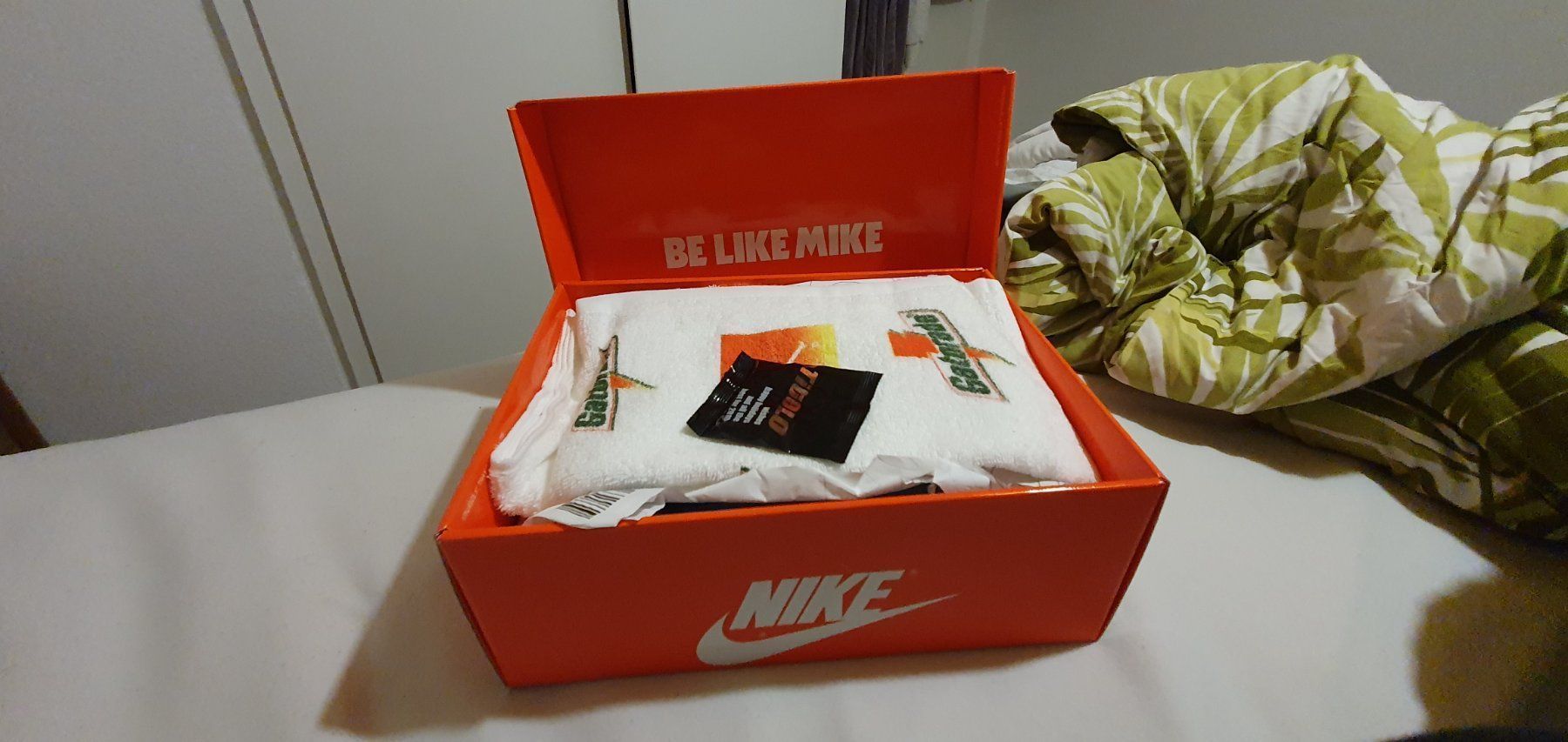 Jordan Scarpe da uomo: Nike Air Jorden 1 – Nuovo e nell'imballaggio originale da Niederglatt ZH venduto da NICELODEON18 3