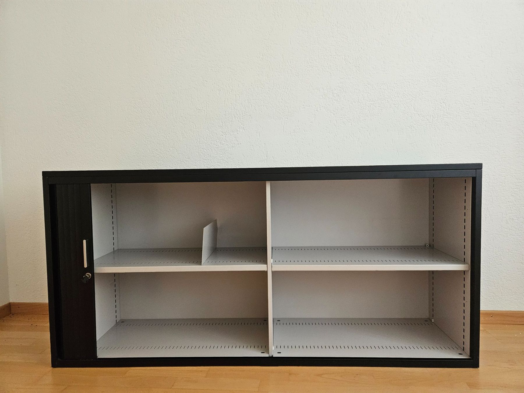 Kommoden: Aktenmöbel – Gebraucht aus Hausen am Albis von m.mue13 1