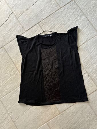 Schwarzes Shirt mit Pailletten