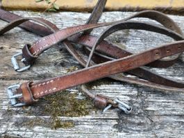 3 Militär Lederriemen mit Schnallen und Haken 