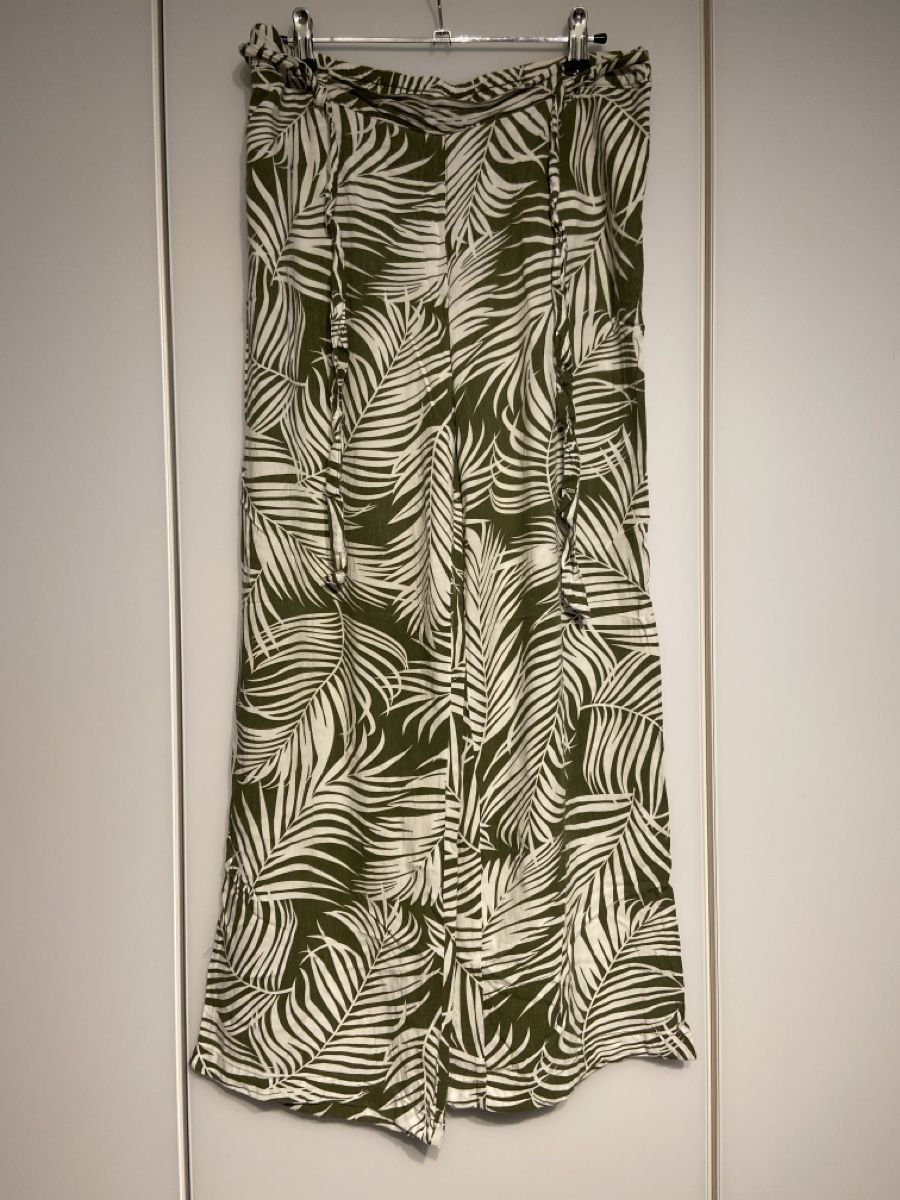 Lotti di vestiti: Sommerhose & Shirt Gr.38 – Usato da Arth venduto da ssu_8v2j 2