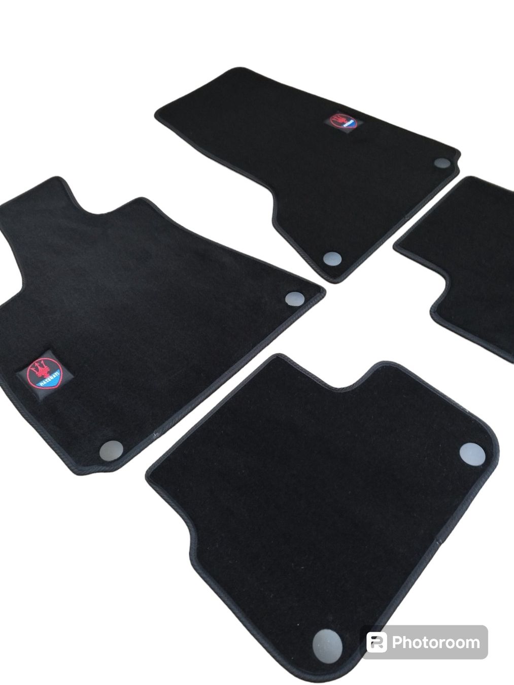 Maserati Teppiche / Matten: Velours Fussmatten für Masserati Ghibli 2013-2024 – Neu und originalverpackt aus Zürich von Semco_Car_Mats1 1
