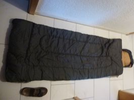 Schlafsack mit Kapuze Militär und zwei Weitere