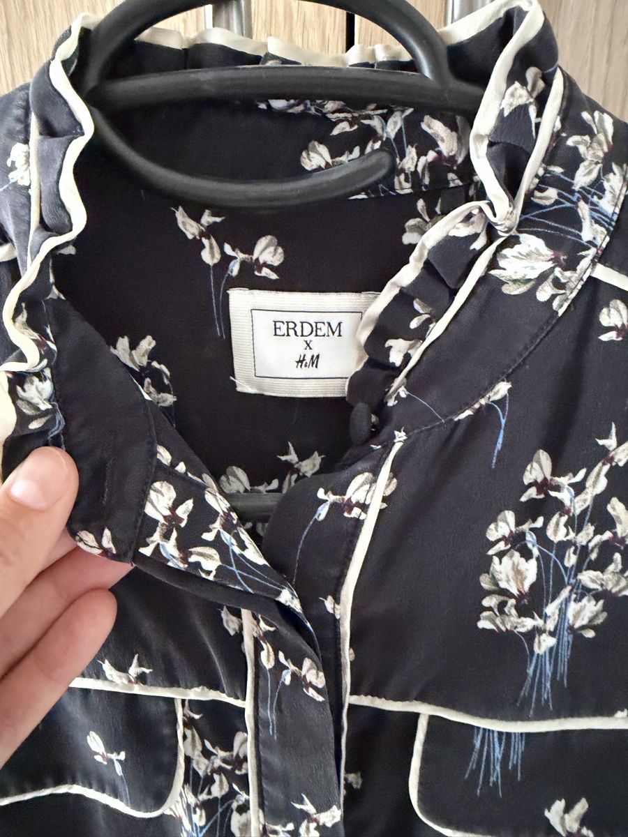 H&M Chemisiers: HM & Erdem silk blouse S – D'occasion à Nyon par dasha107 1