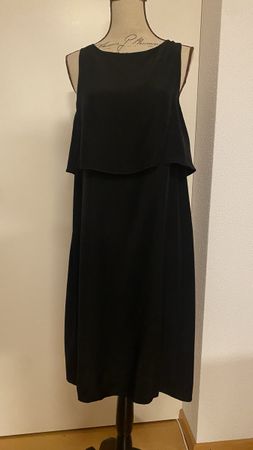 Robe noire Kimem élégante, taille 4, idéale pour l'été!