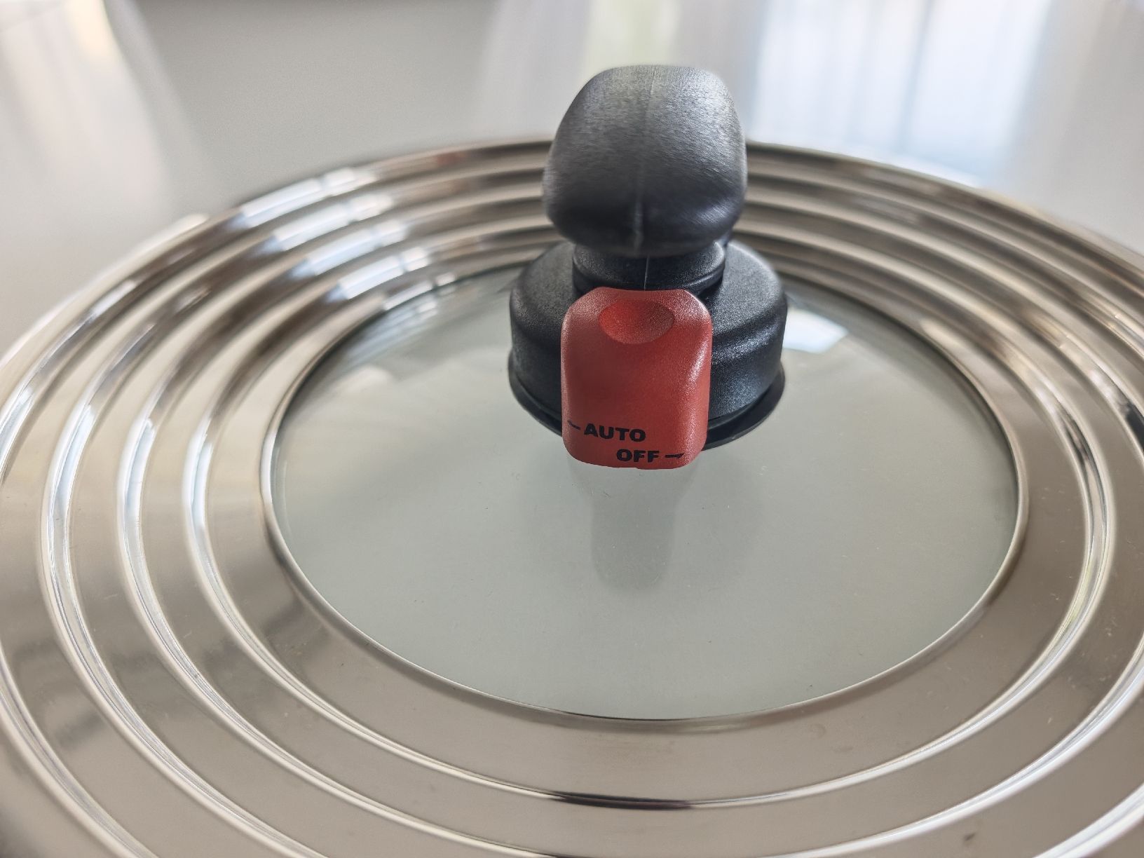 Migros Appareils de cuisine: Pfannendeckel - Stufendeckel mit Dampfventil, 16-24cm – D'occasion à Stetten AG par hub_l9nb 2