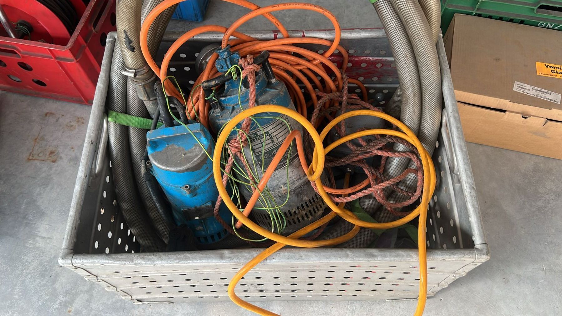 Pompe & Parti di ricambio: Tauchpumpen – Usato da Bilten venduto da Porsche037