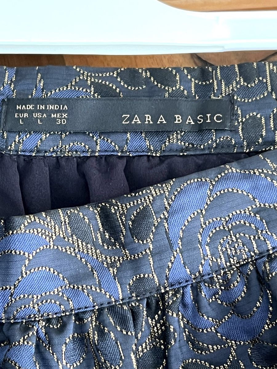 Zara Röcke: Jupe Zara Basic, taille L, bleu marine et or, chic ✨ – Neu (gemäss Beschreibung) aus Porrentruy von SYANKA 3