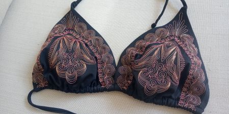 H&M Triangle Bikini Top mit Stickereien Boho Stil 42