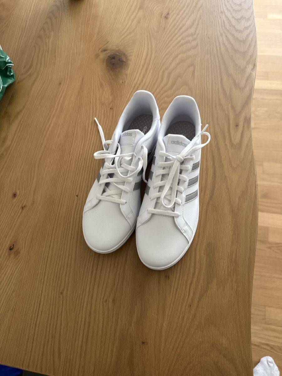 Scarpe da donna: Adidas Courtpoint Damenschuhe – Nuovo (secondo la descrizione) da Bettlach venduto da pet_6z9f 1