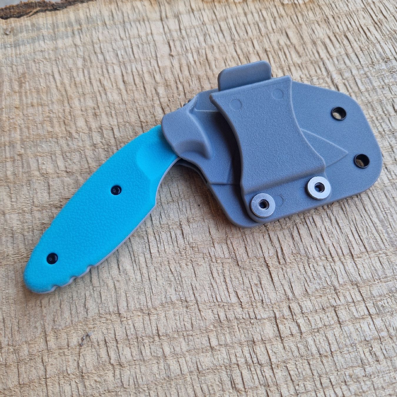 Militärmesser: Messer mit Kydex Scheide blau – Neu und originalverpackt aus Dorf von Messer-Schweiz 4