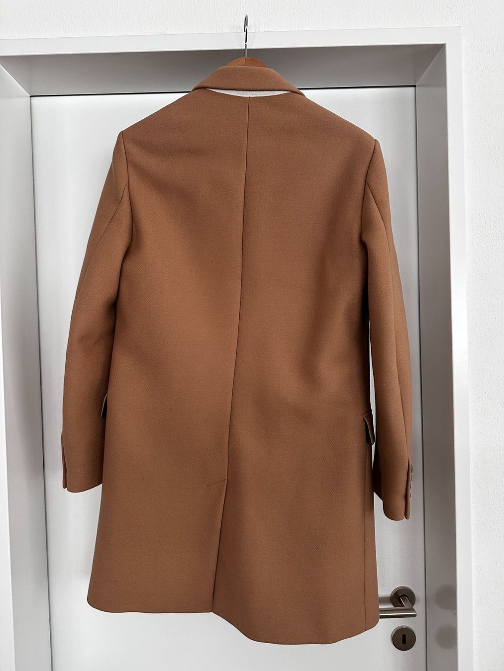 Cappotti: AMI Two Buttons Coat, Camel, Size 46 – Usato da Wilen b. Wollerau venduto da ccgold 1