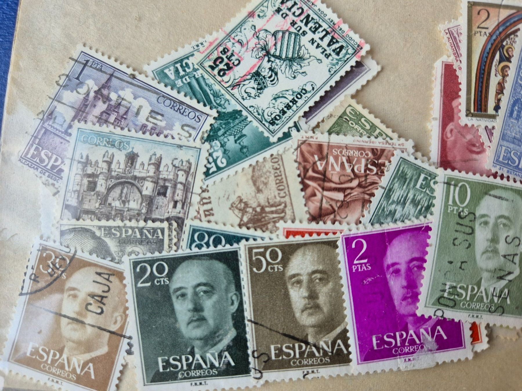 Tutti i francobolli: Sichtcouvert mit 75 verschiedenen spanischen Briefmarken – Nuovo e nell'imballaggio originale da Seewen SZ venduto da SuperpumaDisplayTeam 1
