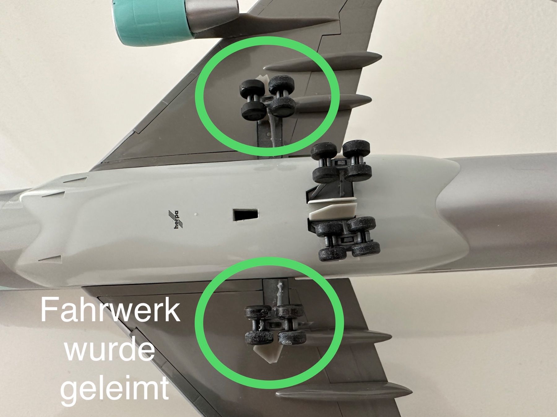Herpa Modellbausätze & Standmodelle: Boeing 747 Air Force One 1:200 – Gebraucht aus Wolfhausen von  9