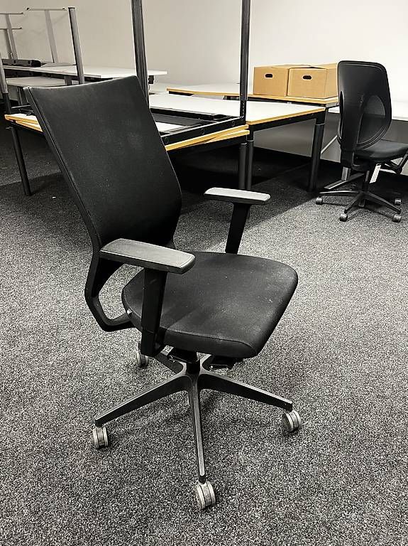 Sedie: Mehrere Bürostuhl Giroflex  schwarz  – Usato da Rüthi (Rheintal) venduto da Ray026 3