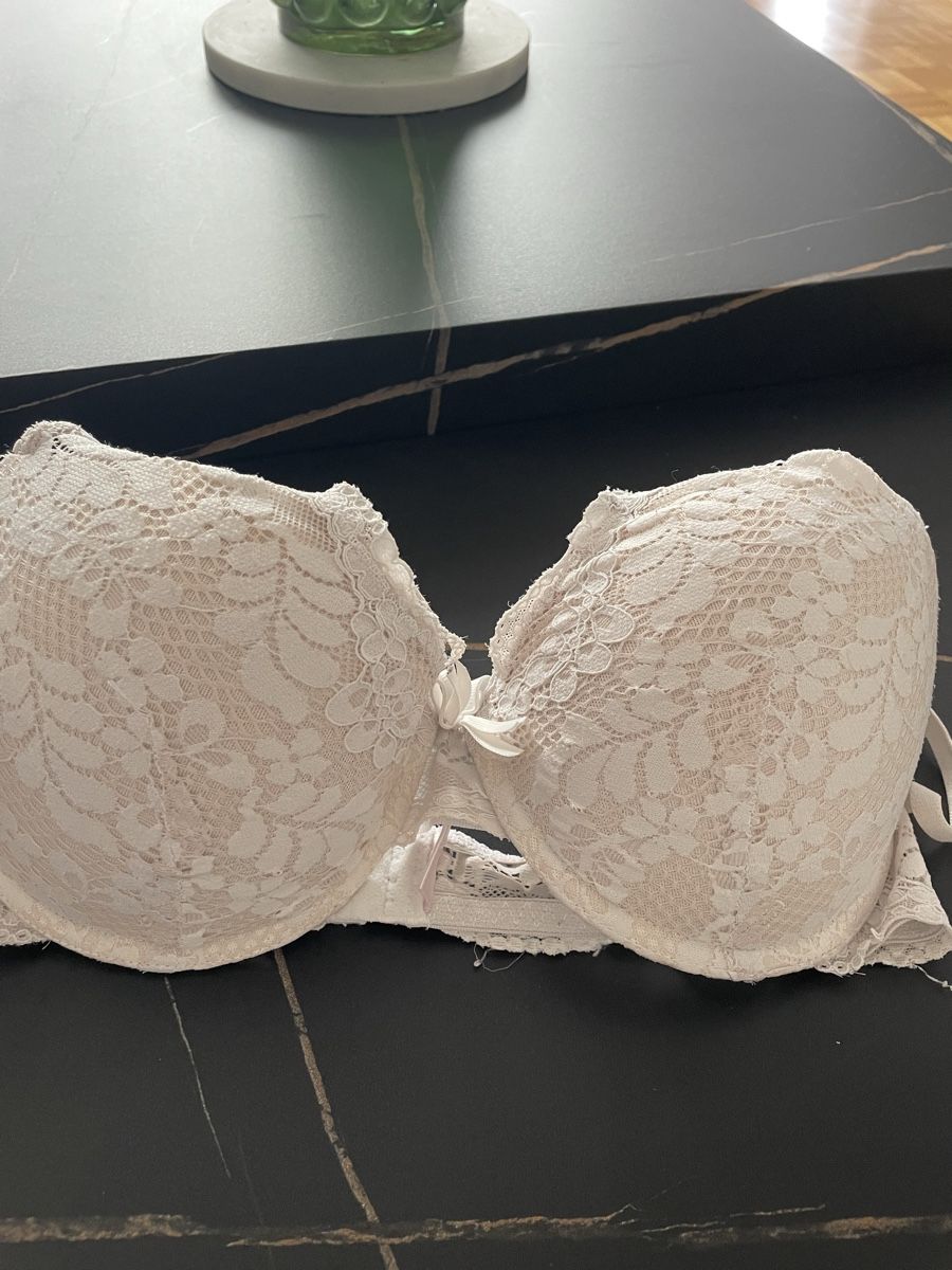 Sonstige Unterwäsche: BH – Gebraucht aus Zürich von car_26mh