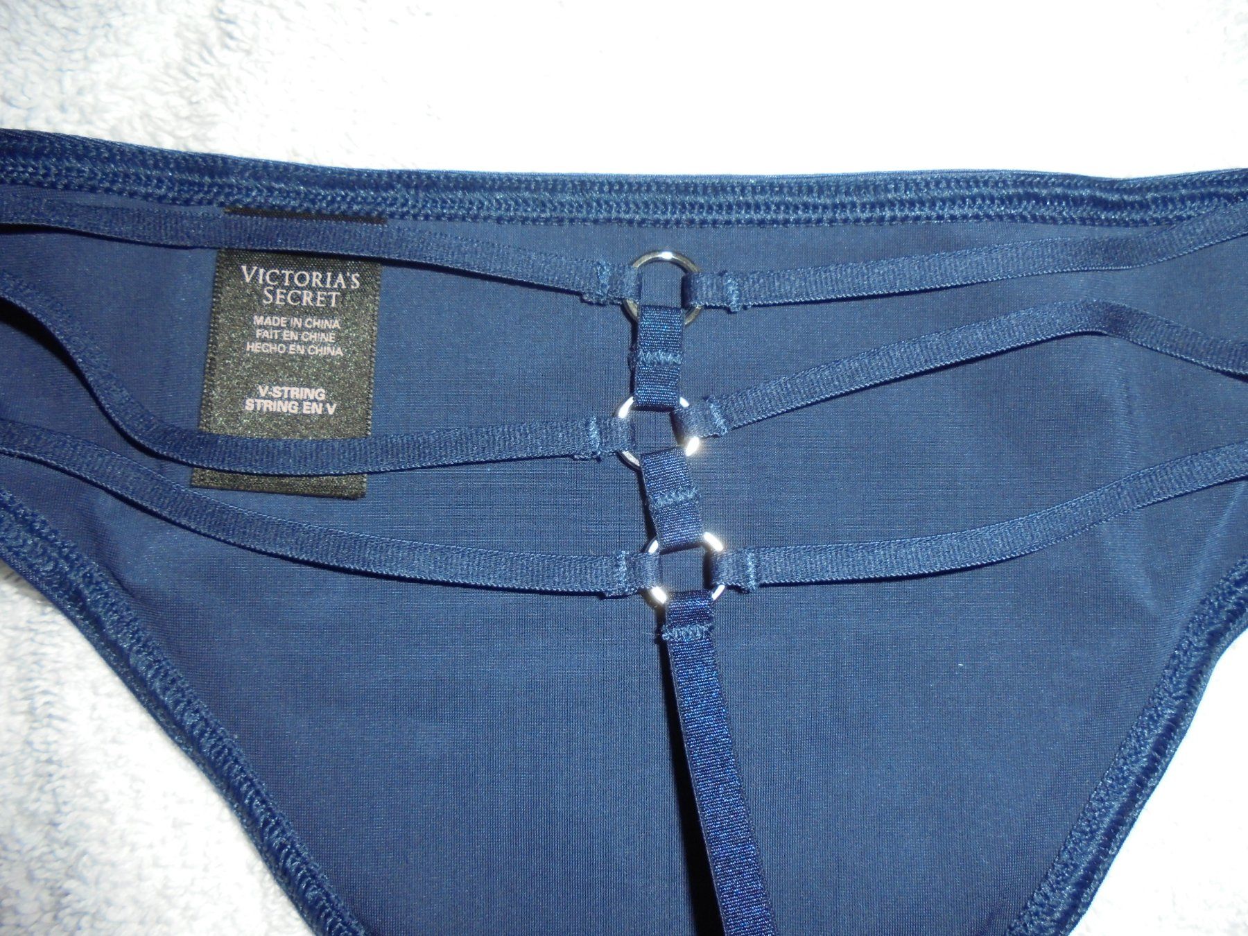 Victoria's Secret Altra biancheria intima: VICTORIA'S SECRET V-STRING, S, NEU, RÜCKSEITE.......... – Nuovo e nell'imballaggio originale da Aarau Rohr venduto da PinkSchwein 1