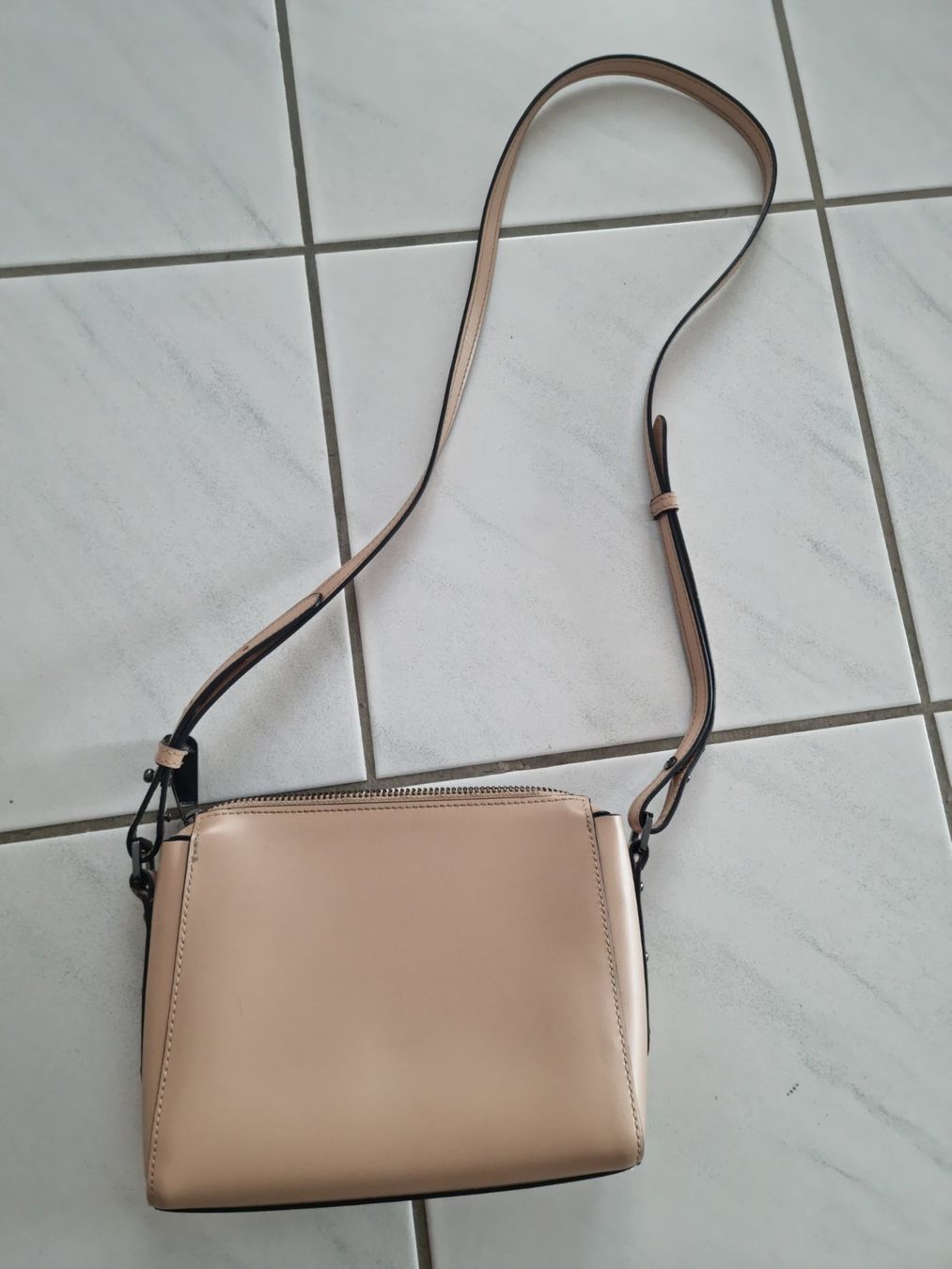 Armani Borse da donna: Tasche Armani – Usato da Wetzikon ZH venduto da cid_veronika 1