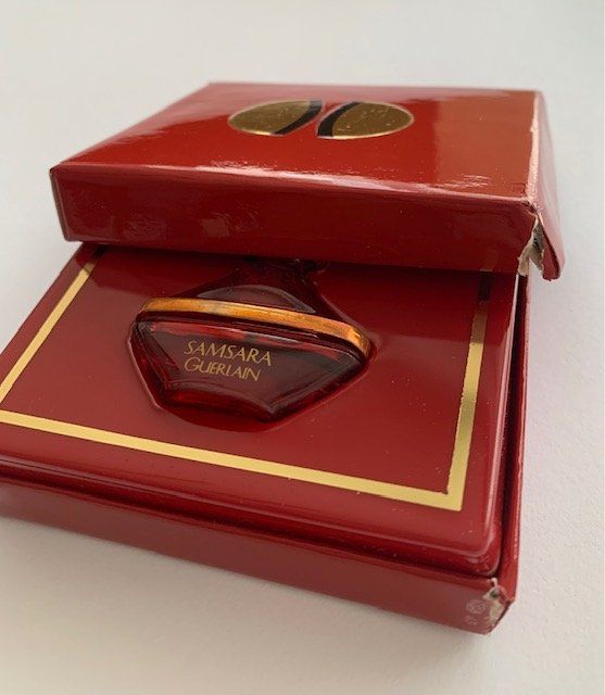 Parfum & Eau de Toilette: Über 40 Parfum miniaturen – Gebraucht aus Hochdorf von Blume007 6