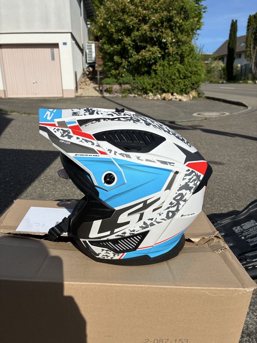 Caschi & visiere: LS2 Jet Helm mit Kinnteil – Usato da Witterswil venduto da Gnumpfff 1