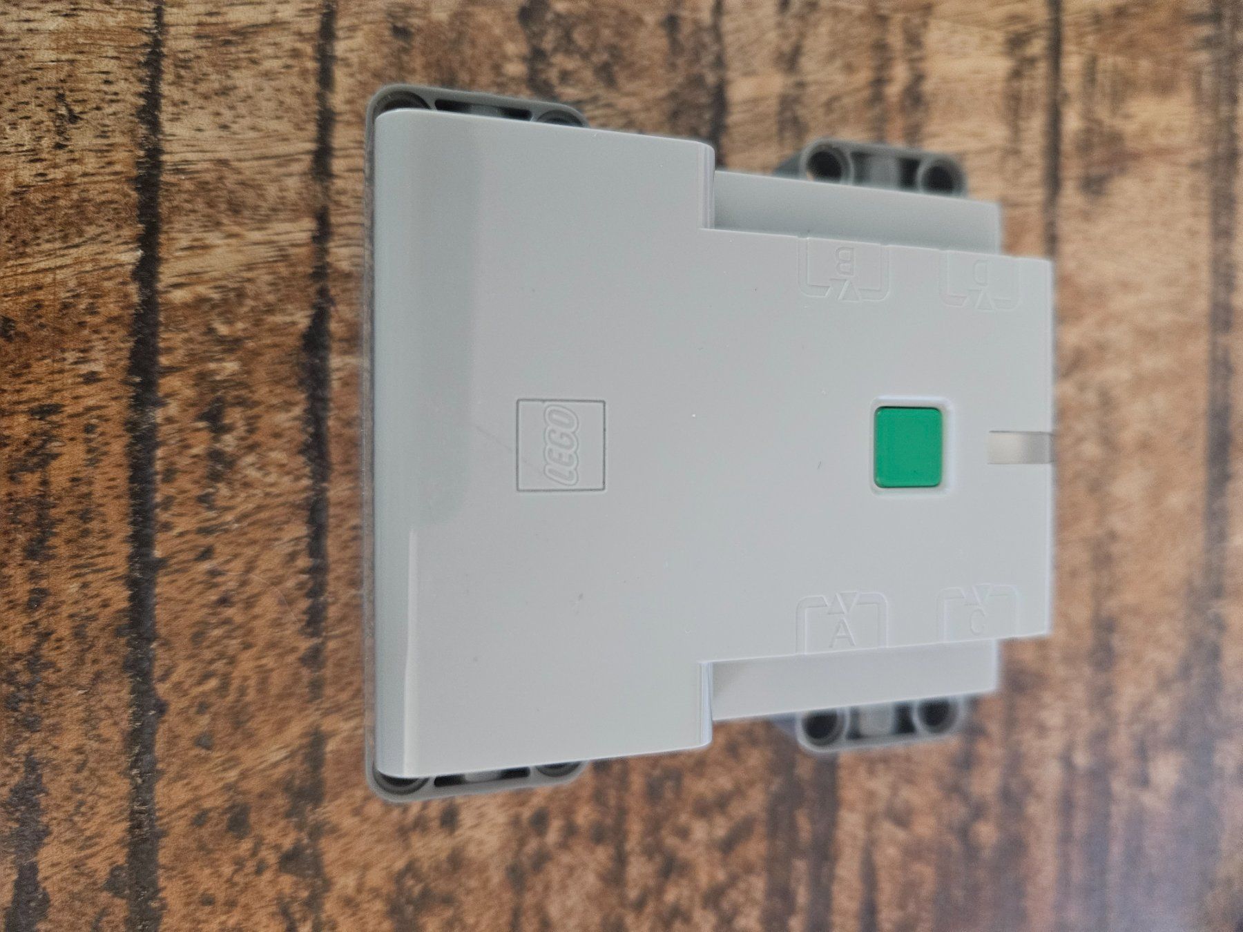 Lego Kit di costruzioni: lego  Electric Battery Box Powered Up Bluetooth Hub – Nuovo e nell'imballaggio originale da Confignon venduto da Ecrofigs