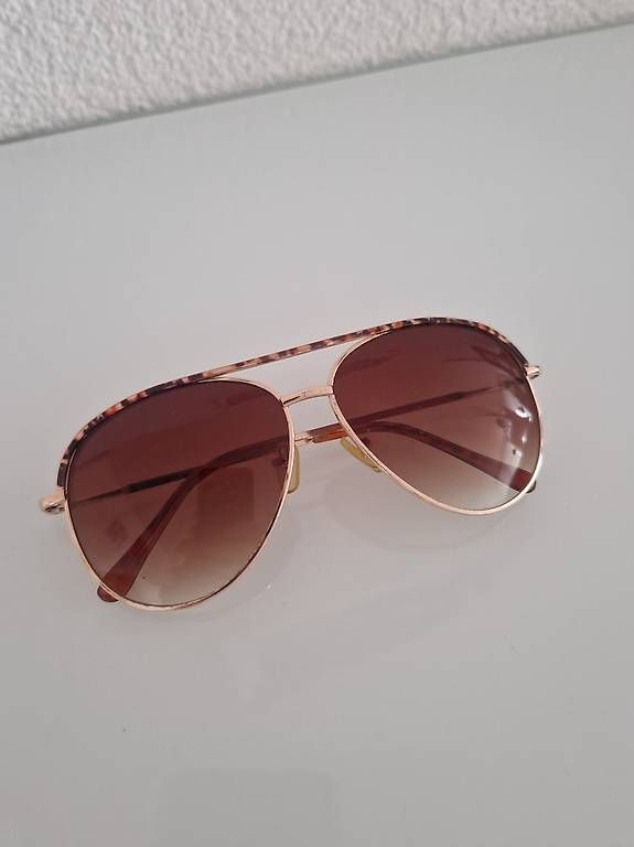 Occhiali & Lenti: 2 zeitlose, braune Sonnenbrille – Usato da Glattpark(Opfikon) venduto da DaniieM 3