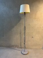 Stehlampe schwenkbar von IKEA mit LED-Birne