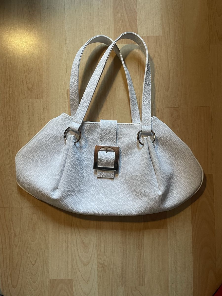 Taschen für Damen: Weisse Y2k Baguette Schultertasche – Gebraucht aus Gerzensee von younatp