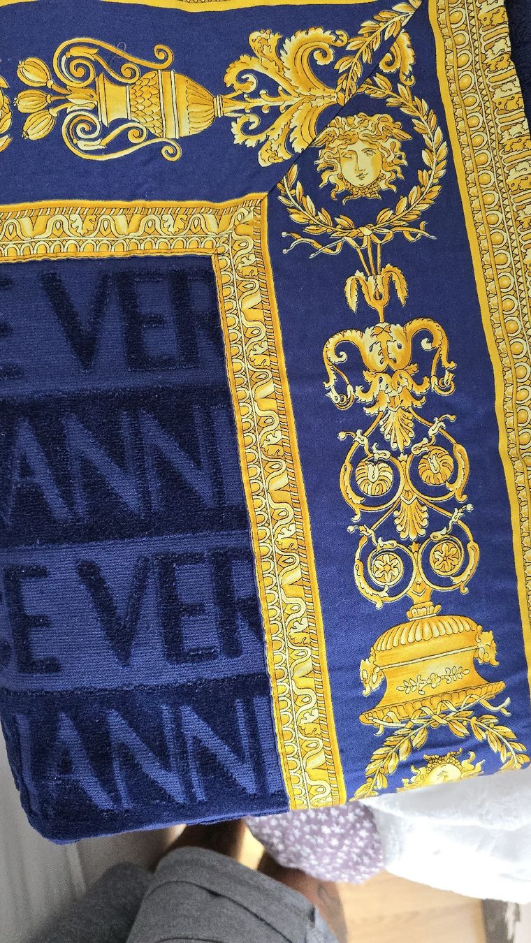 Badetücher: Versace Badetuch Strandtuch Baumwolle Luxus – Gebraucht aus Amriswil von newschweiz 4