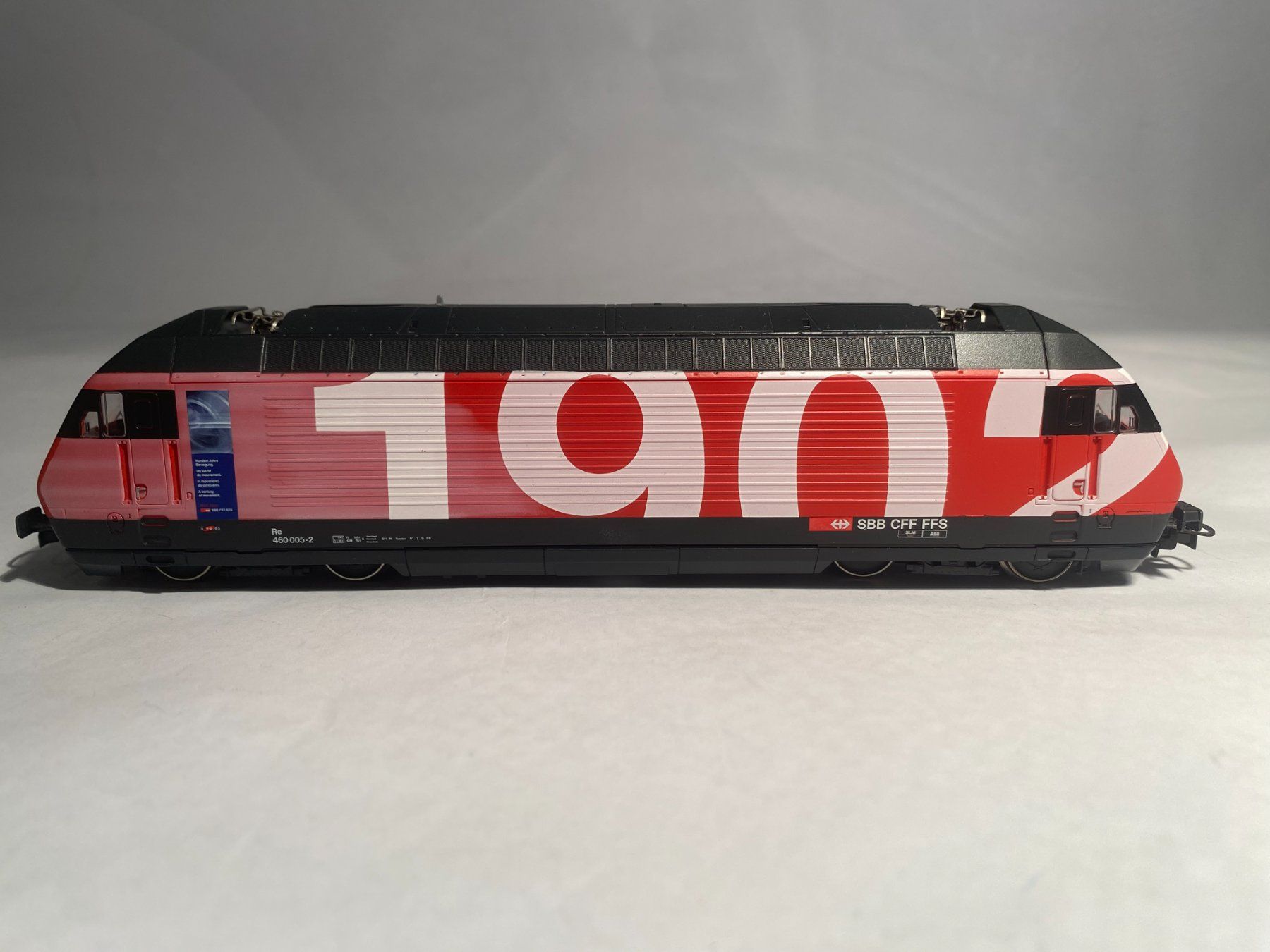 Roco Modelleisenbahnen: ROCO E-Lok SBB RE460 JUBI POST rot, DC ANALOG – Gebraucht aus Buchrain von Modellbahn11 3