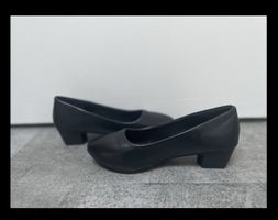 Elegante, schwarze Schuhe, Grösse 41, Top Zustand!