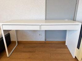 IKEA Micke Schreibtisch weiss mit zwei Schubladen gebraucht