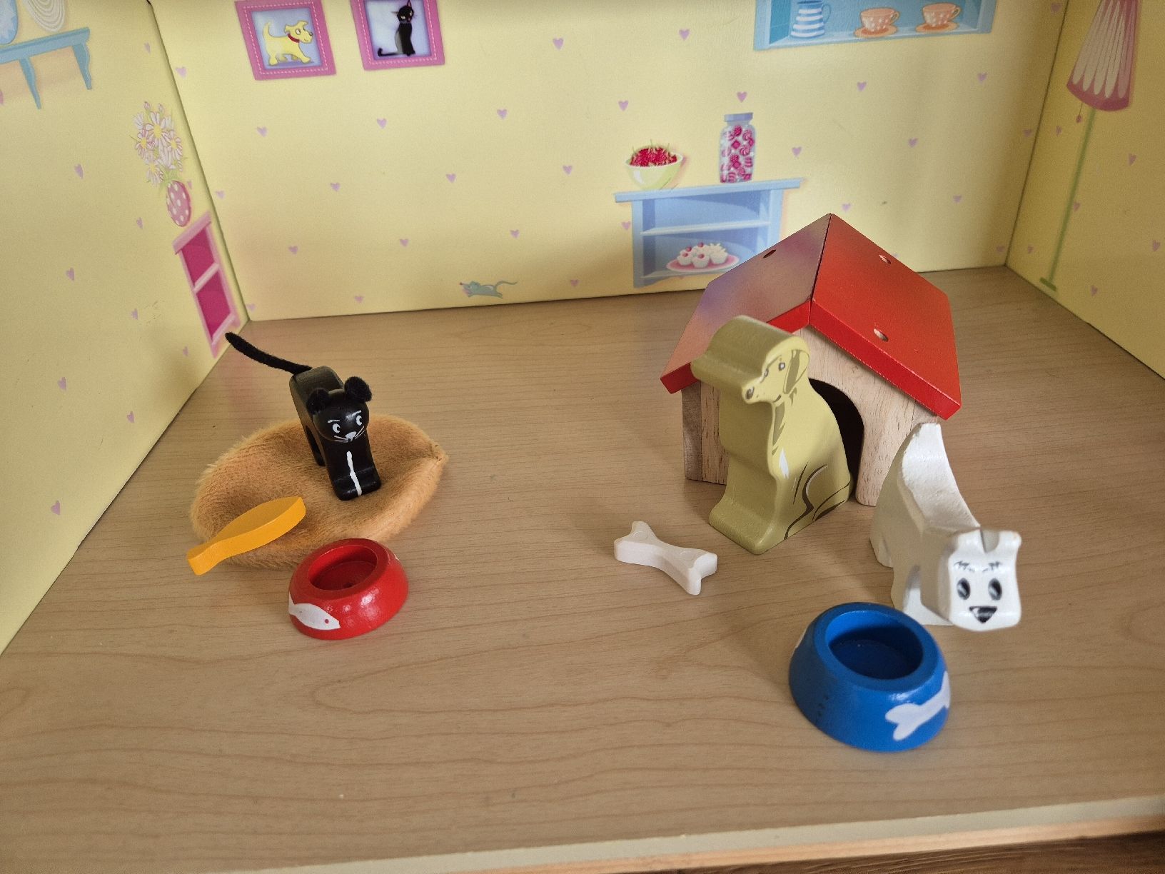 Maisons & Meubles de poupées: Puppenhaus Le Toy Van – D'occasion à Zizers par .sternli. 8