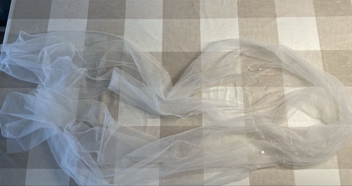 Foulard & Sciarpe: Brautstola Tüll – Usato da Birmenstorf AG venduto da Cgugi 3