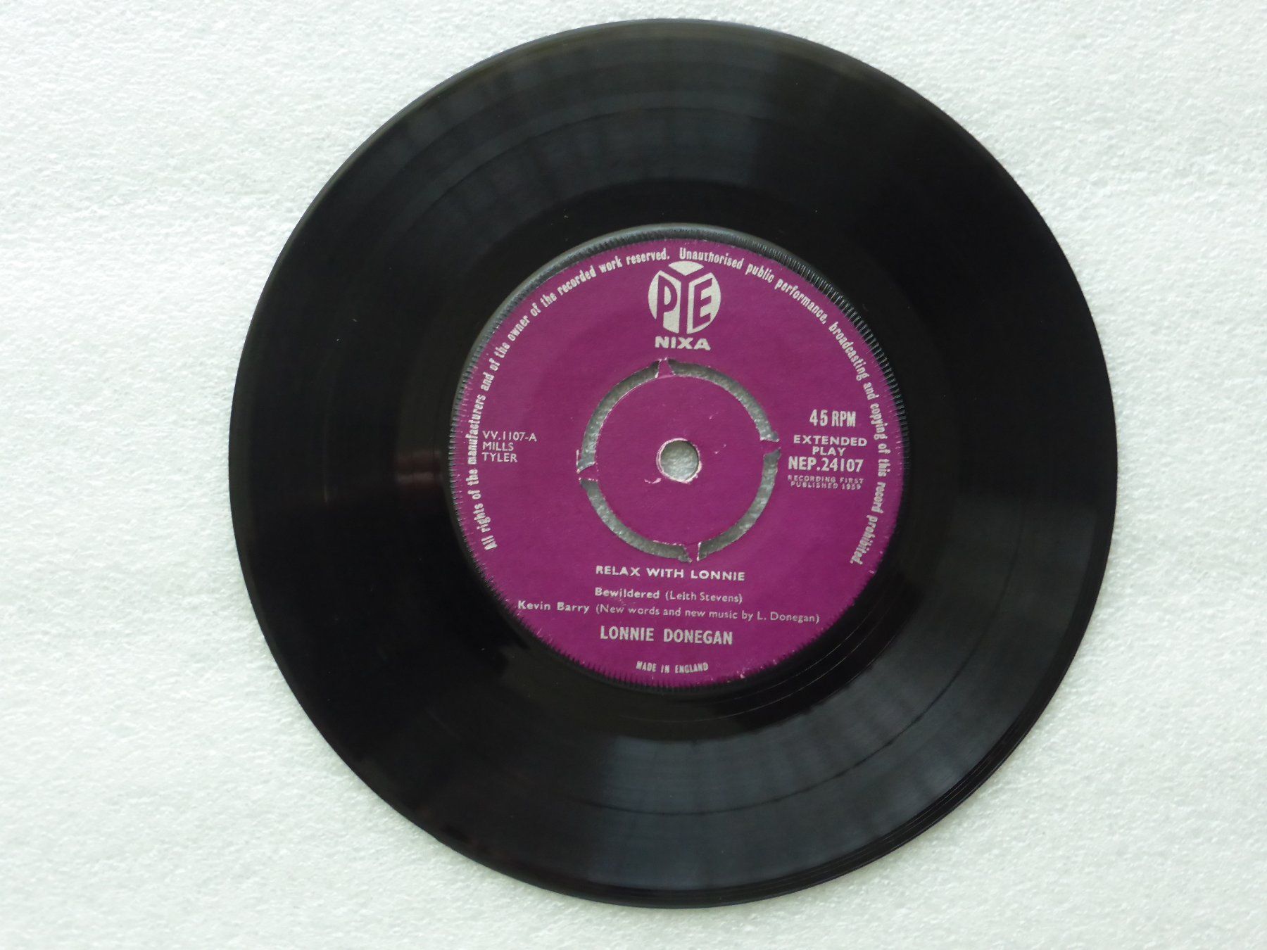 Vinyles: Vinyl Single   EP  LONNIE DONEGAN – D'occasion à Küssnacht am Rigi par Mondkinder 1