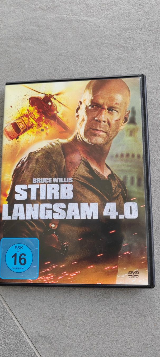 Tutti i DVDs: Bruce Willis - Stirb Langsam 4.0 - DVD - Top Zustand! – Usato da Feusisberg venduto da Sindbad3